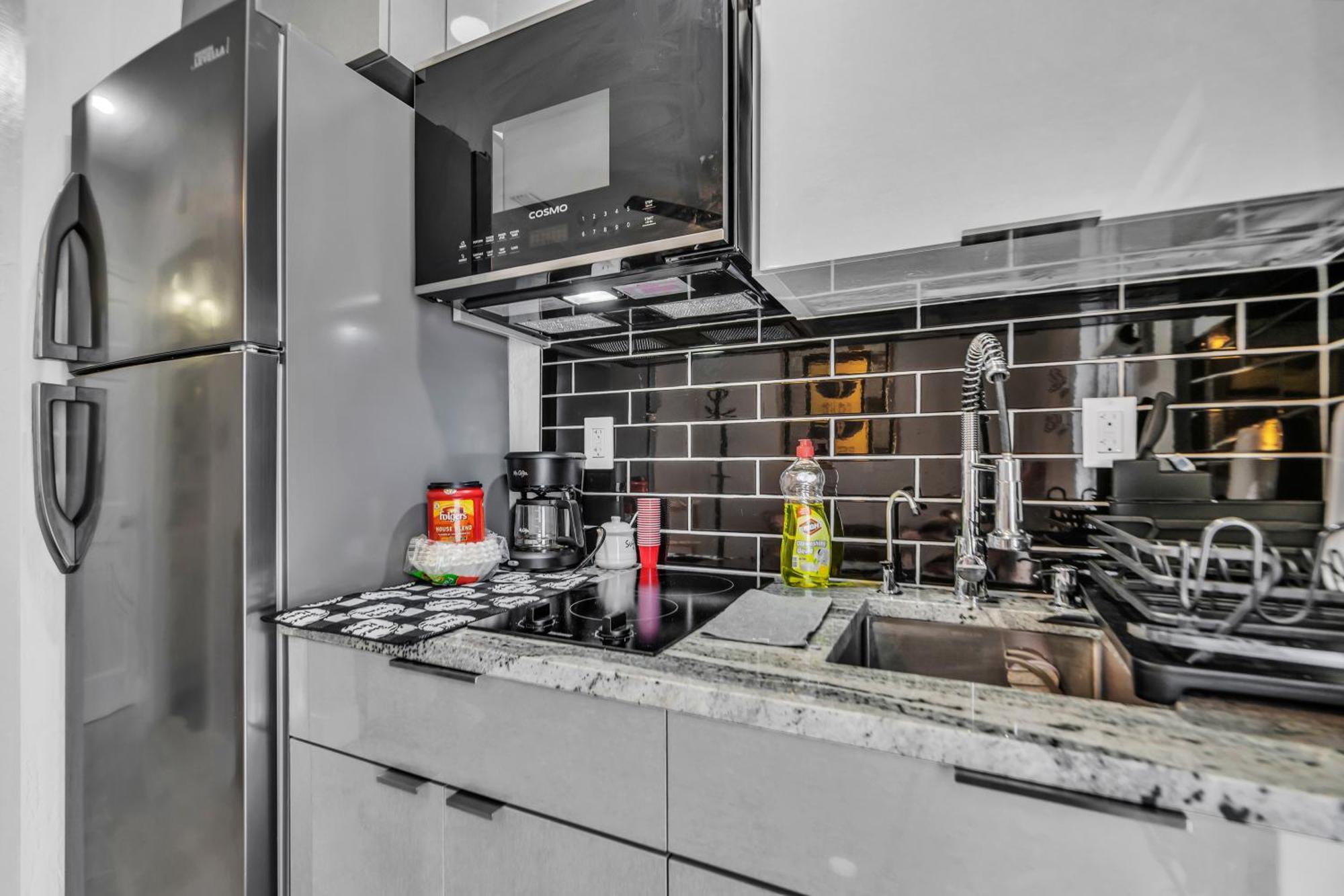 Little Gables Studio-Your Miami Escape-10Min Airport Экстерьер фото
