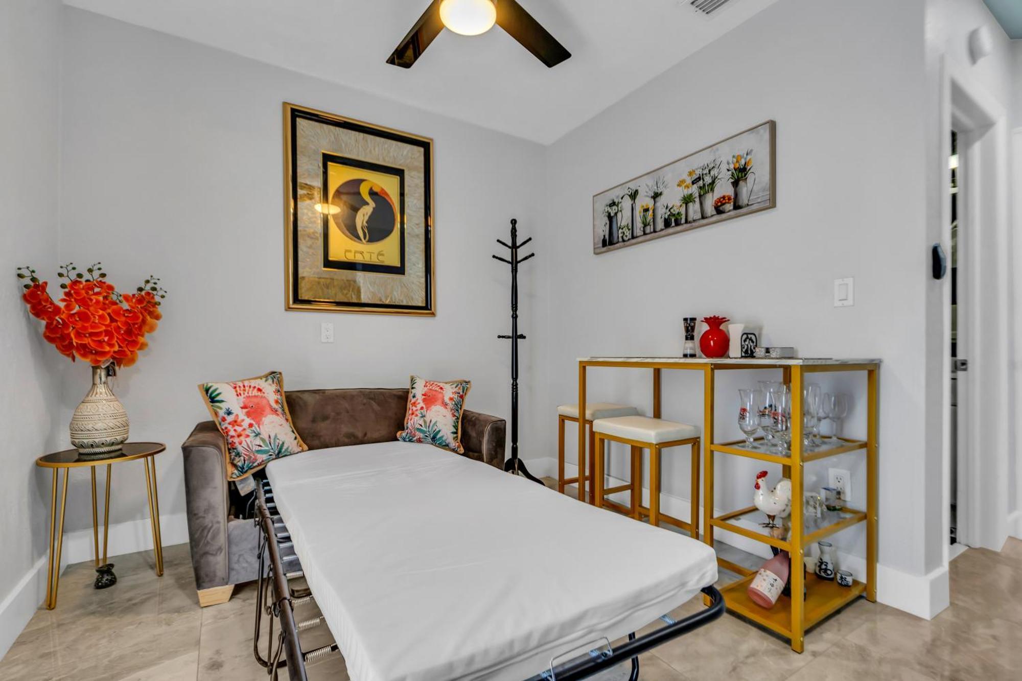 Little Gables Studio-Your Miami Escape-10Min Airport Экстерьер фото