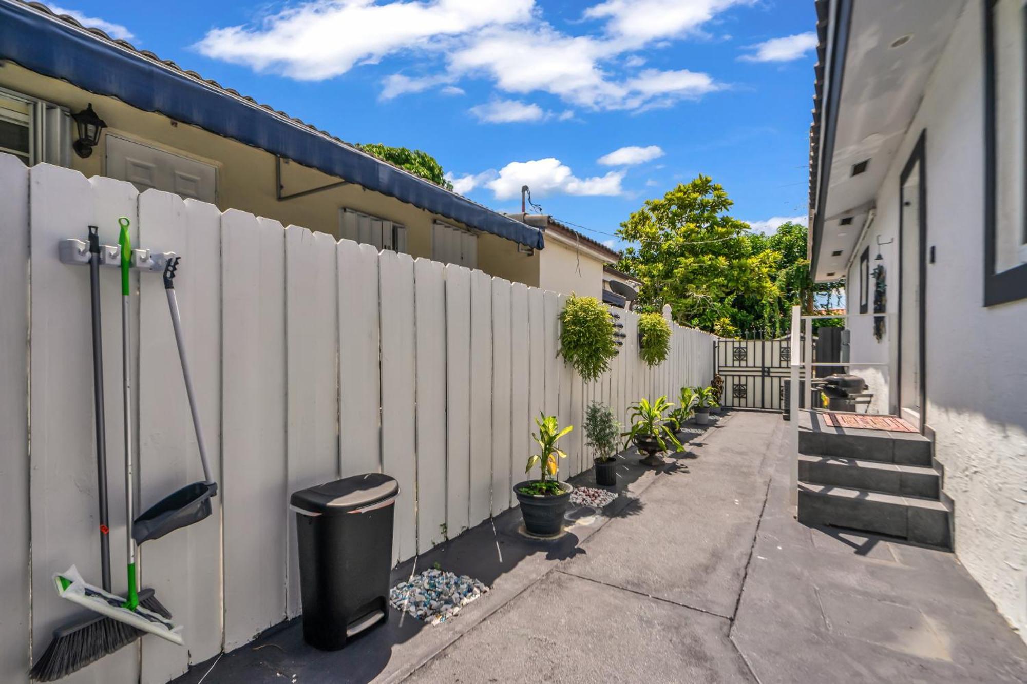 Little Gables Studio-Your Miami Escape-10Min Airport Экстерьер фото
