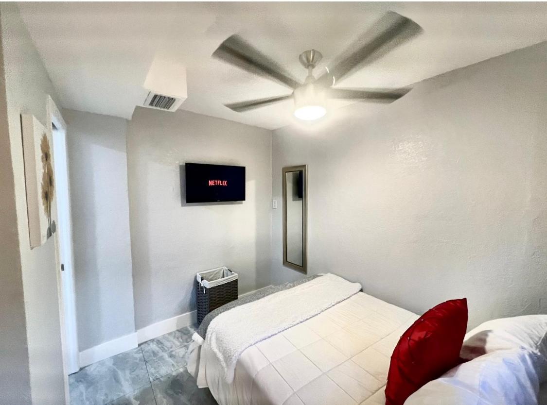 Little Gables Studio-Your Miami Escape-10Min Airport Экстерьер фото